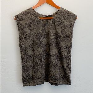 FLASH SALE⭐️Tropical Tabitha Webb sleeveless top!
